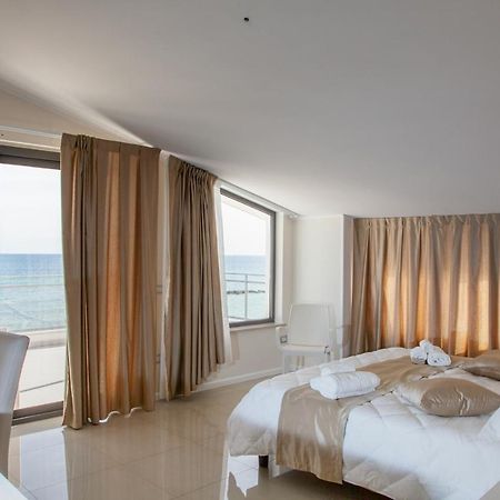 Hotel Dolce Stella Torre Melissa Екстериор снимка