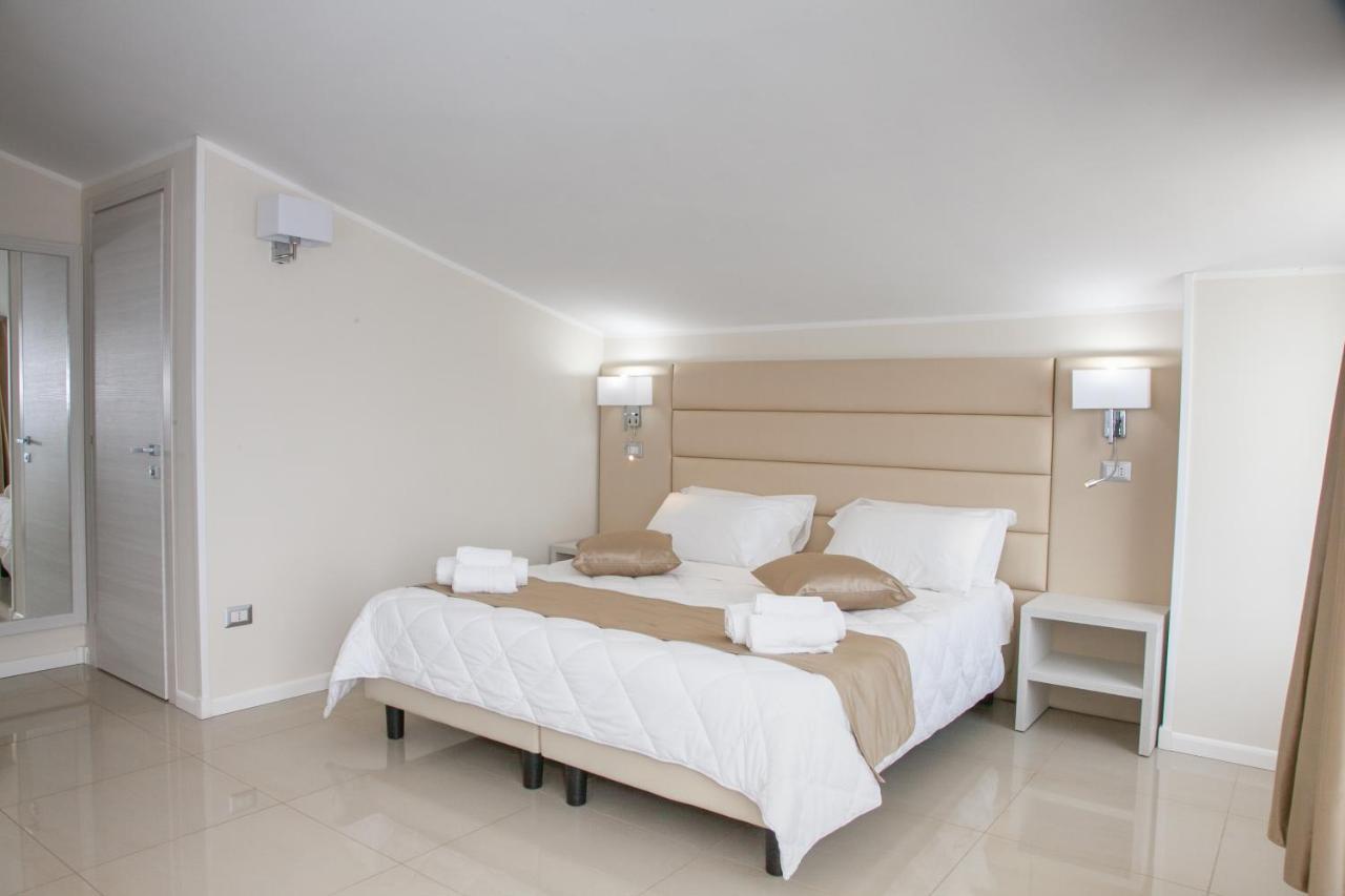 Hotel Dolce Stella Torre Melissa Екстериор снимка