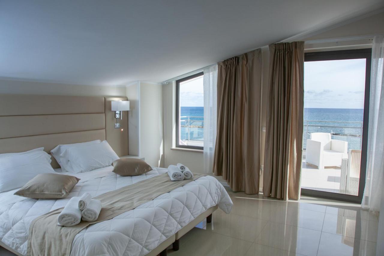 Hotel Dolce Stella Torre Melissa Екстериор снимка