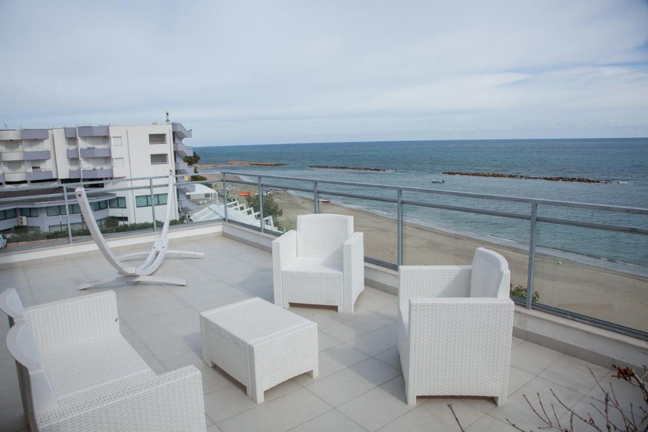 Hotel Dolce Stella Torre Melissa Екстериор снимка