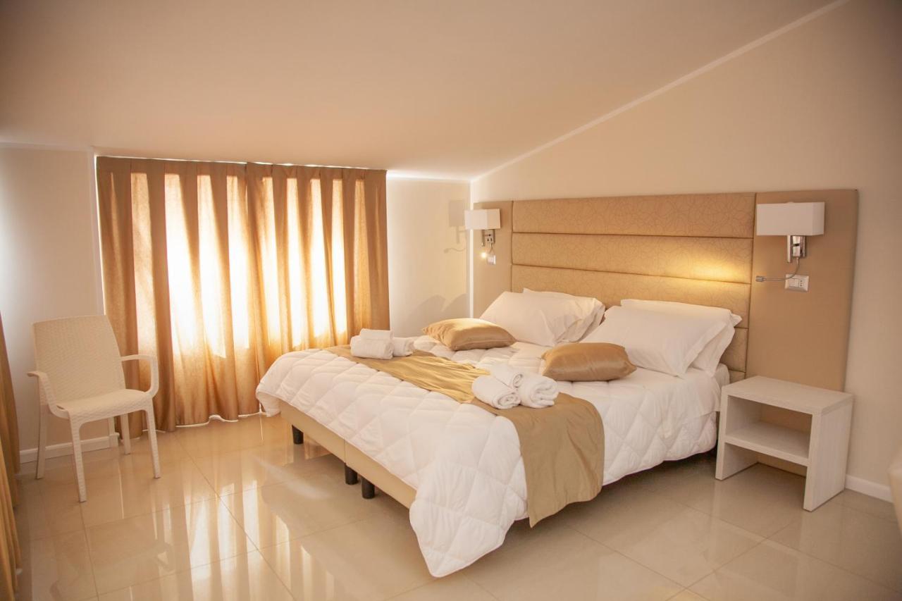 Hotel Dolce Stella Torre Melissa Екстериор снимка