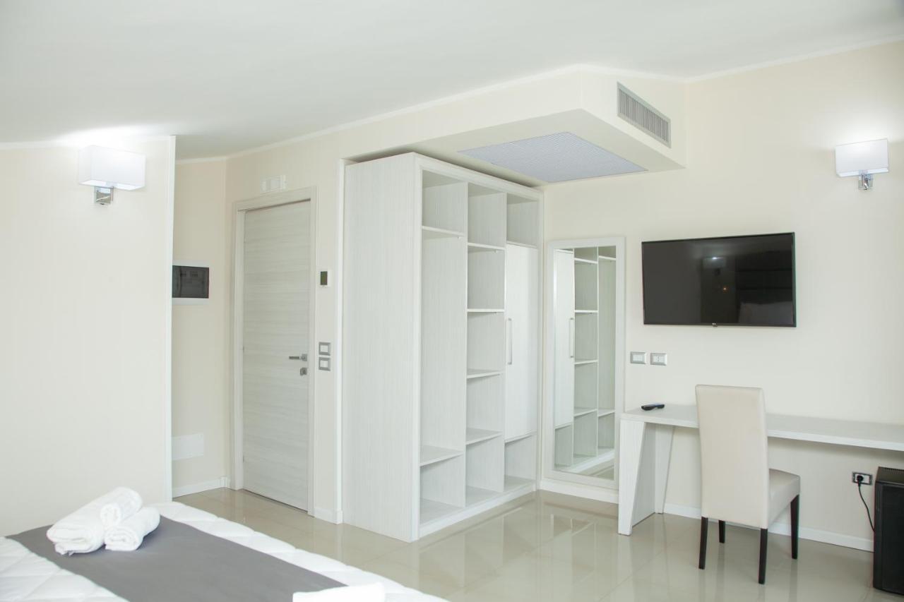 Hotel Dolce Stella Torre Melissa Екстериор снимка