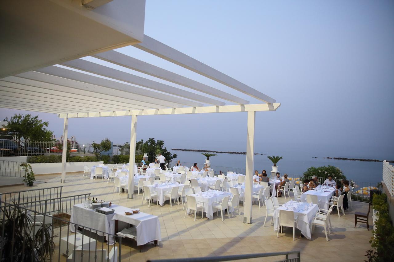 Hotel Dolce Stella Torre Melissa Екстериор снимка