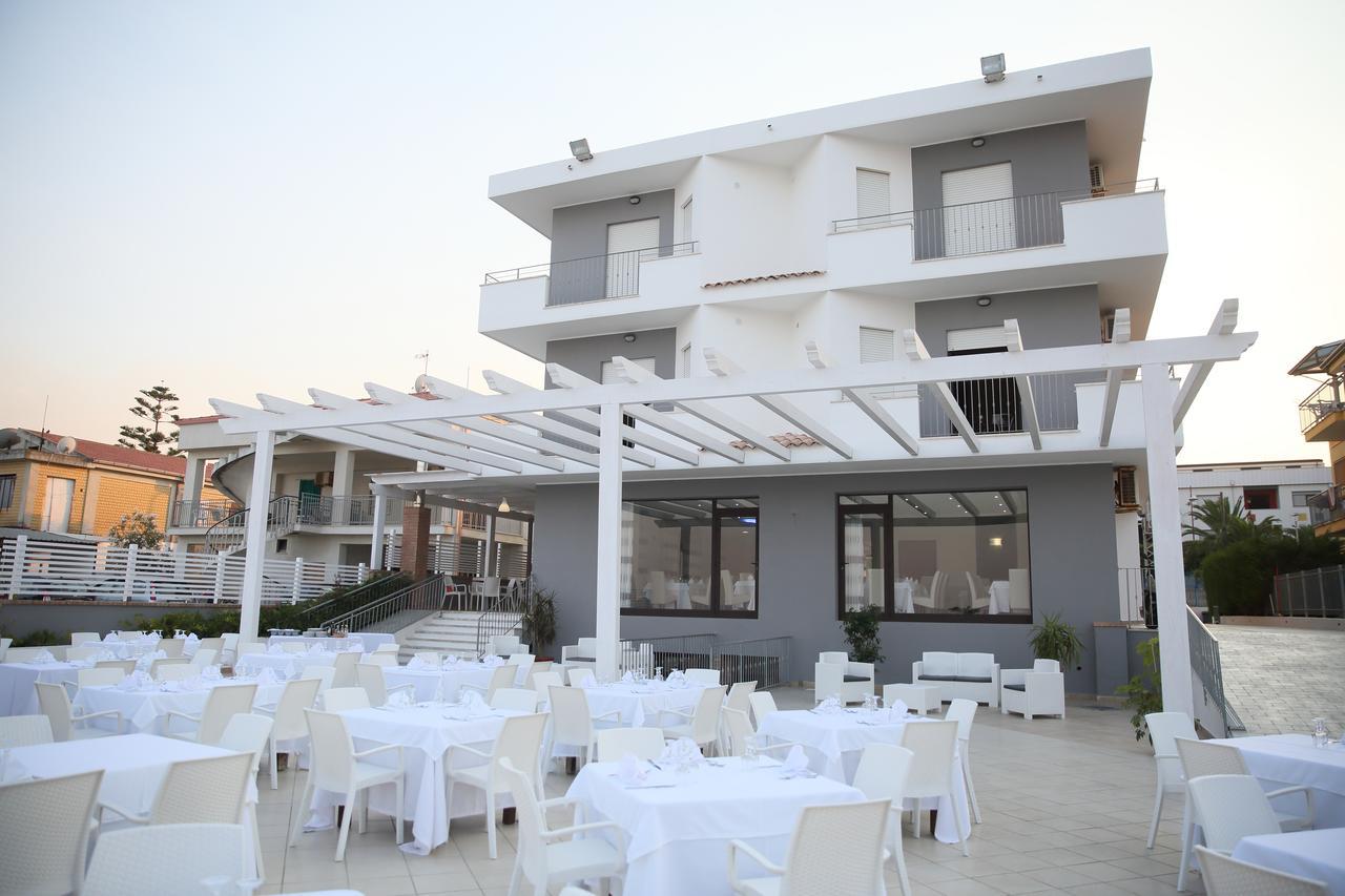 Hotel Dolce Stella Torre Melissa Екстериор снимка